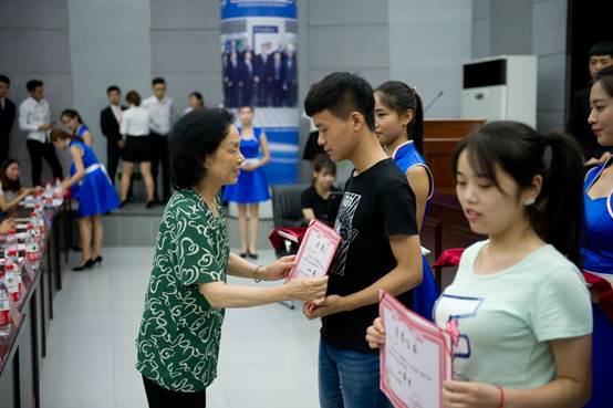 说明:E:\工会离退体\关工委\关工委活动\2016.6.13 读书决赛\DSC_5840.jpg